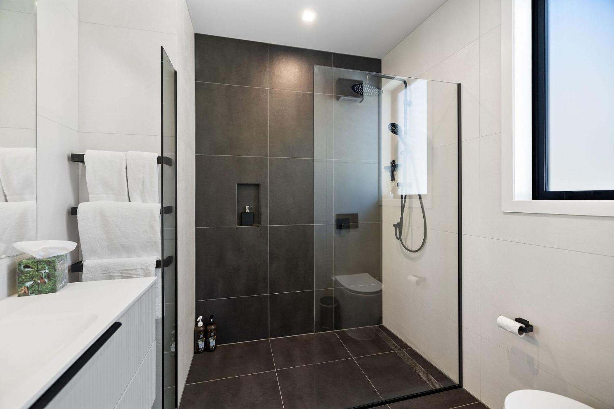 Homestead Retreat - 2 Bedroom - Lake View Queenstown Extérieur photo